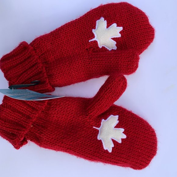 Vancouver 2010 Red Mitts - Picture 4 of 4